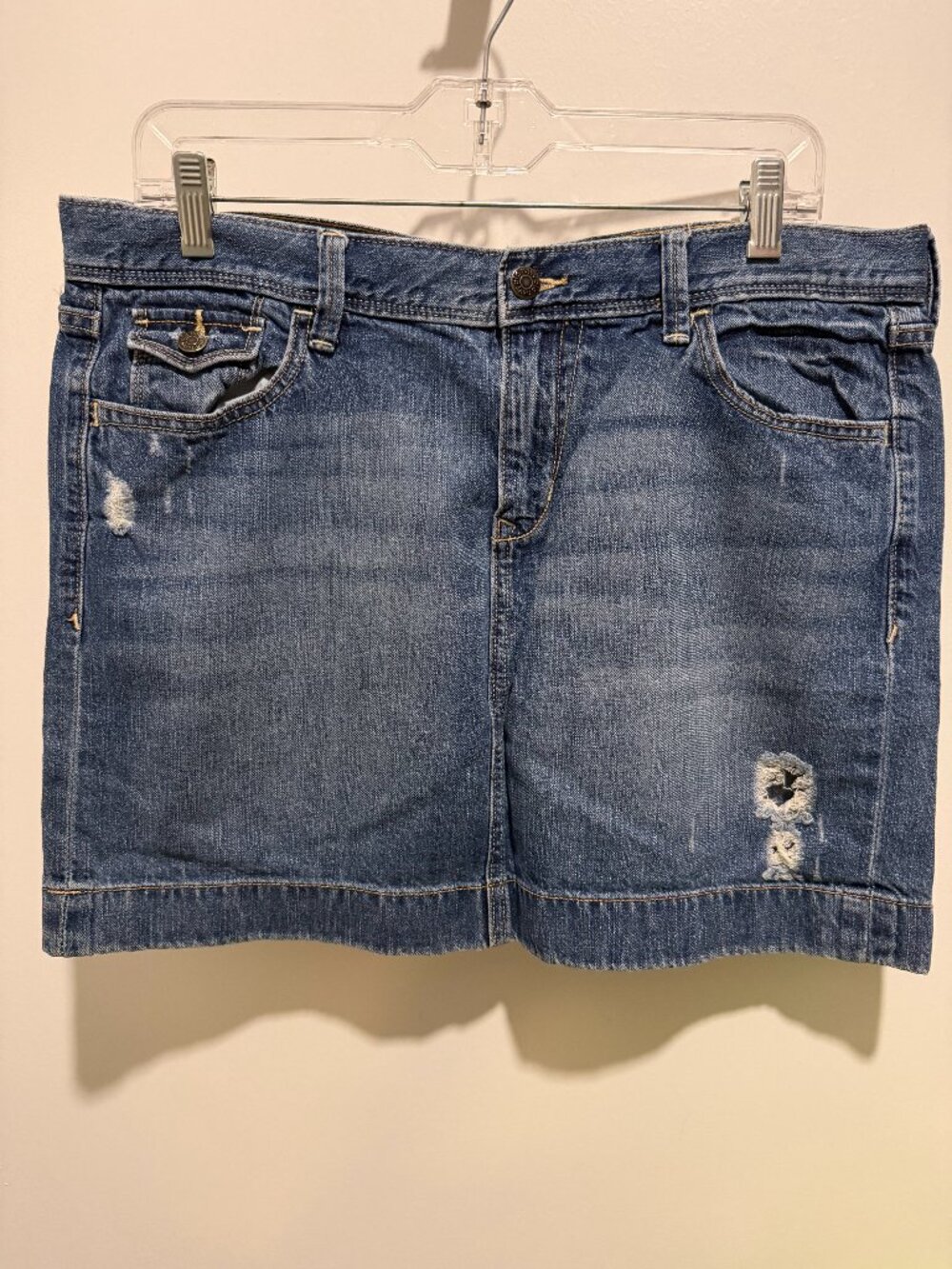 Old Navy Denim Mini Skirt • Size 10 • Excellent Condition